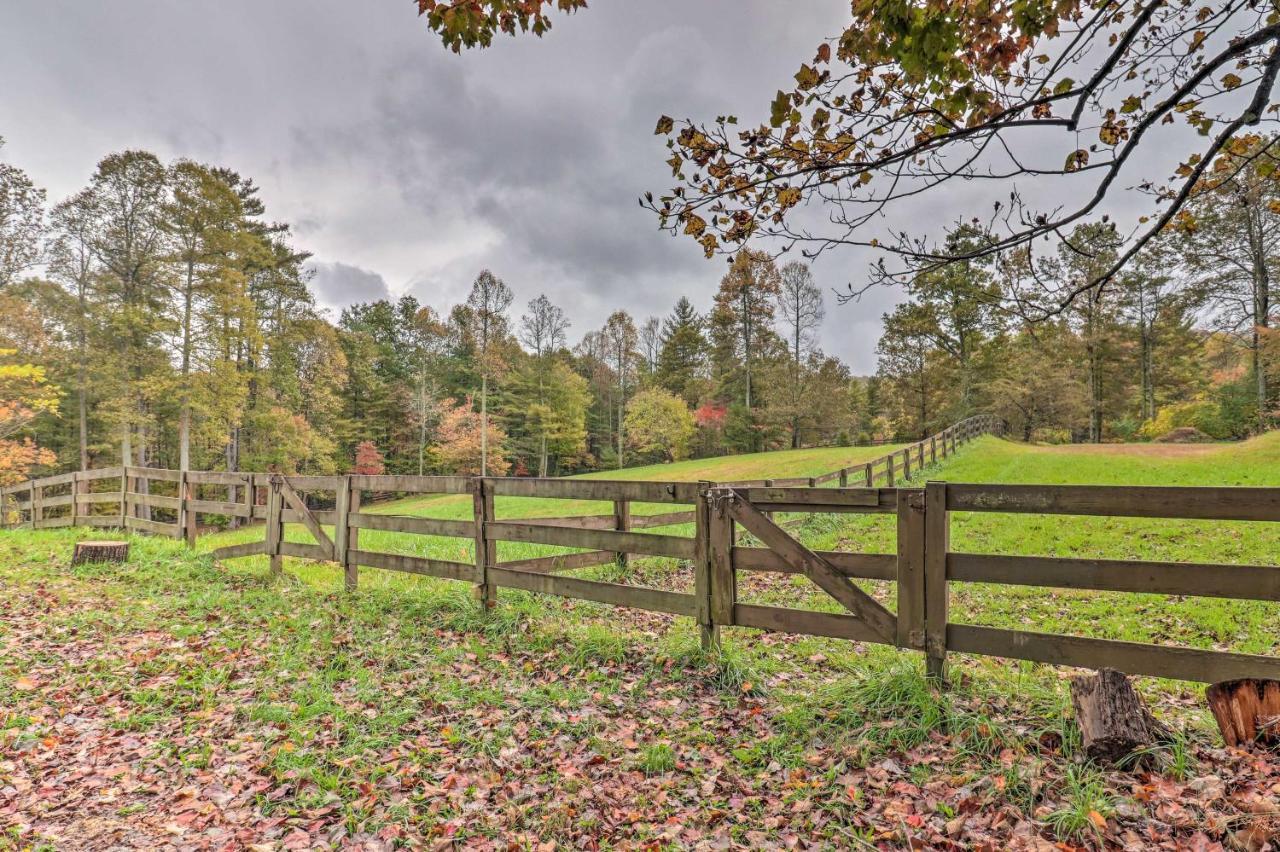 Rustic Hendersonville Farm Studio With Private Deck Zewnętrze zdjęcie