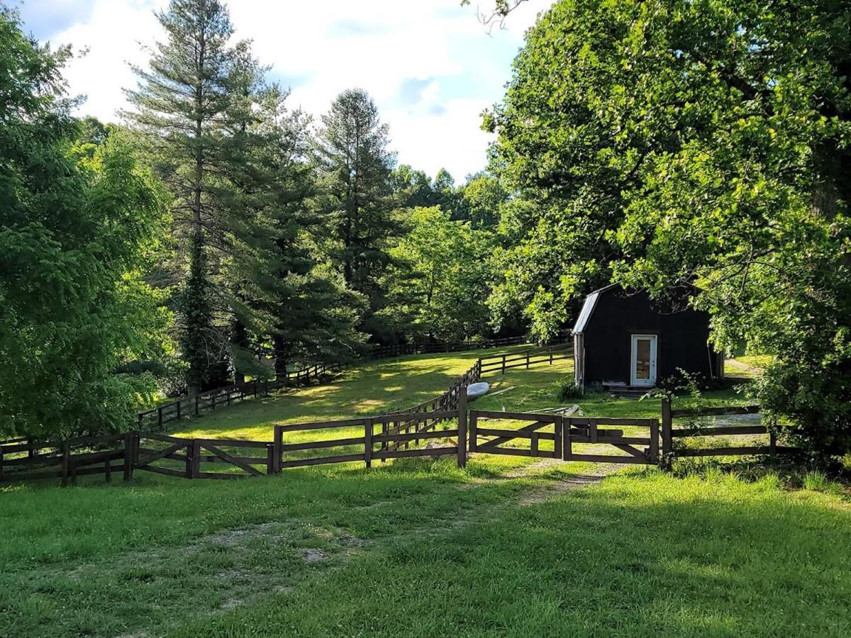 Rustic Hendersonville Farm Studio With Private Deck Zewnętrze zdjęcie